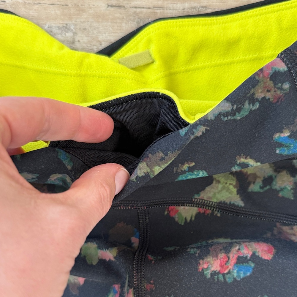 Athleta Rainer Leopard Tight - Picture 6 of 7